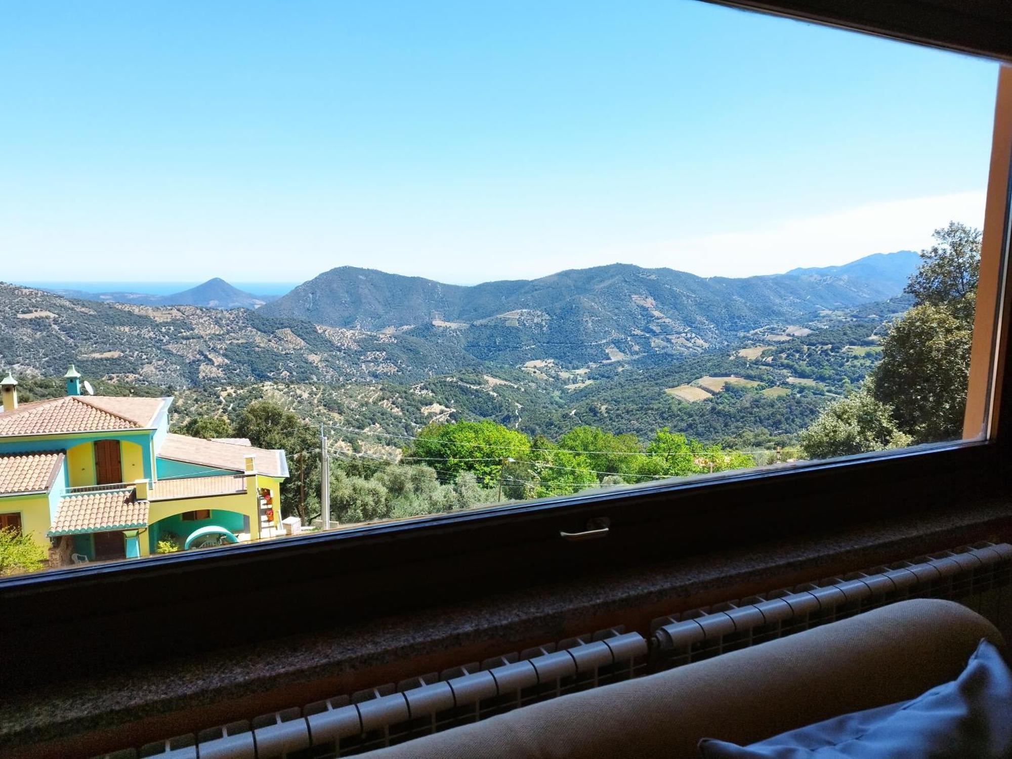 Appartamenti La Collina Jerzu ภายนอก รูปภาพ