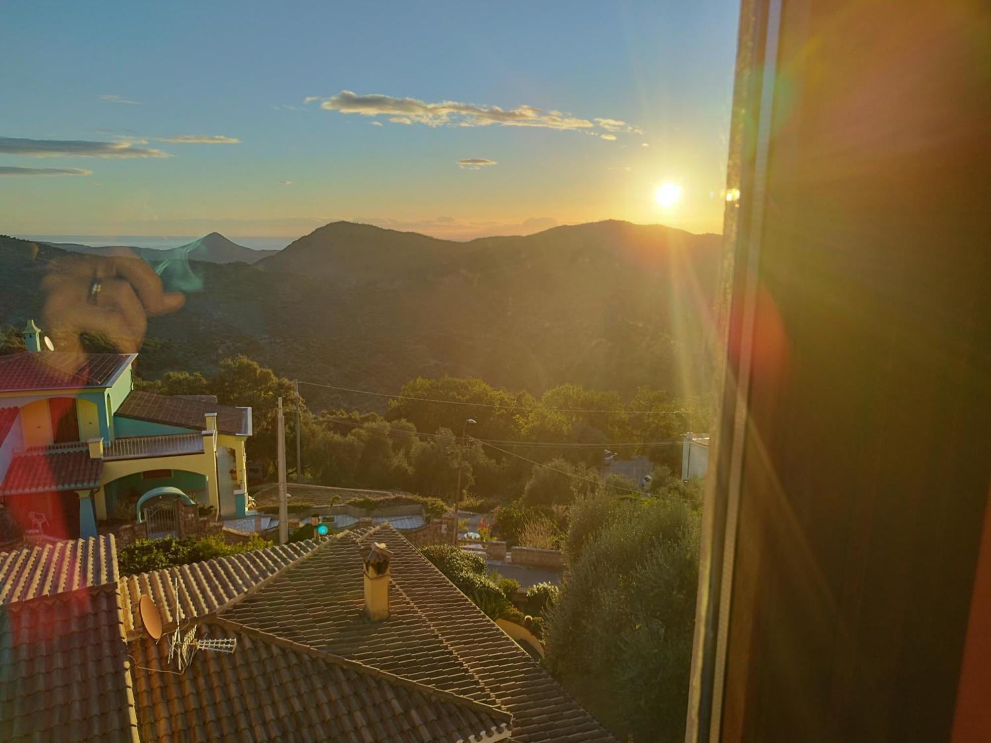 Appartamenti La Collina Jerzu ภายนอก รูปภาพ
