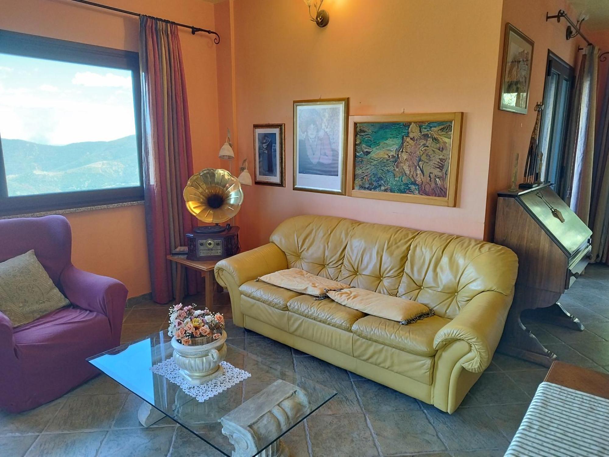 Appartamenti La Collina Jerzu ภายนอก รูปภาพ