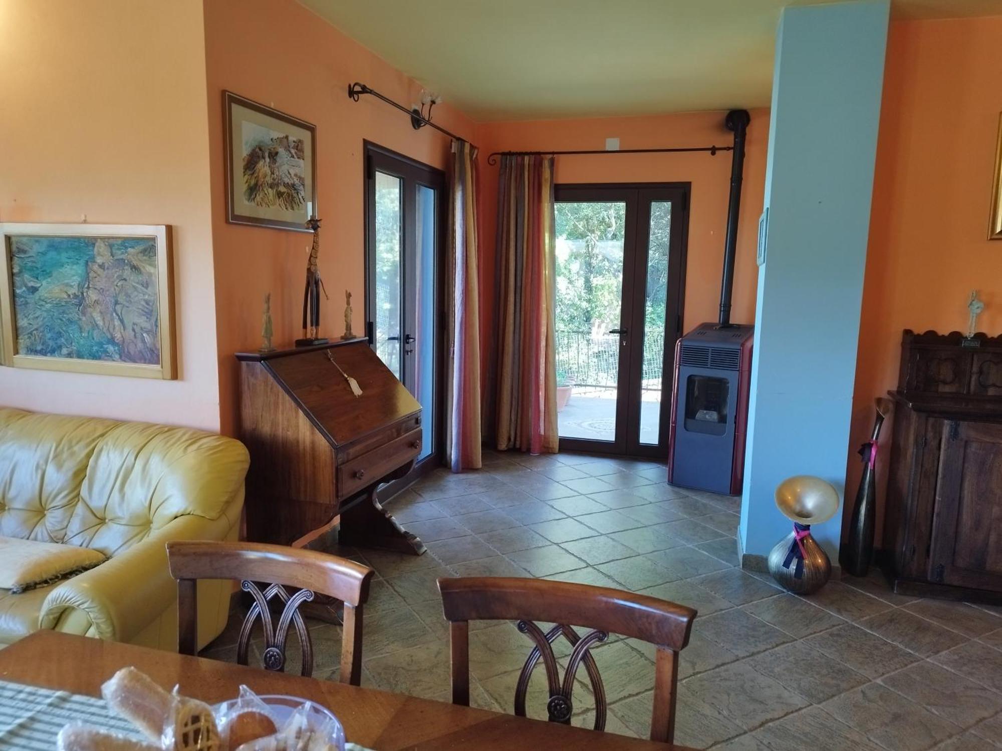 Appartamenti La Collina Jerzu ภายนอก รูปภาพ