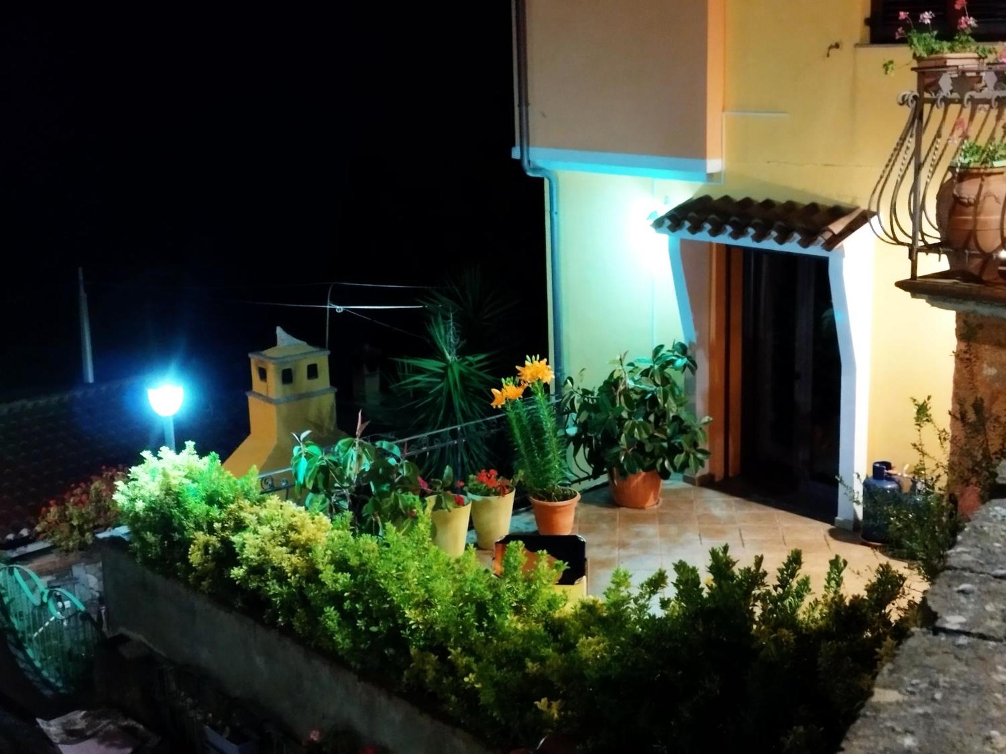 Appartamenti La Collina Jerzu ภายนอก รูปภาพ